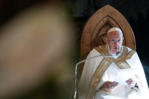 Papa lamentó en la Misa del Gallo que los niños sean 