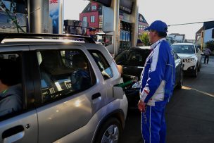 Precio de los combustibles: 93 octanos bajará 10 pesos por litro y la de 97 tendrá un ligero ascenso