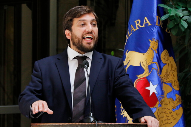 Raúl Soto llama a la mesura ante eventual acusación constitucional contra Nicolás Grau