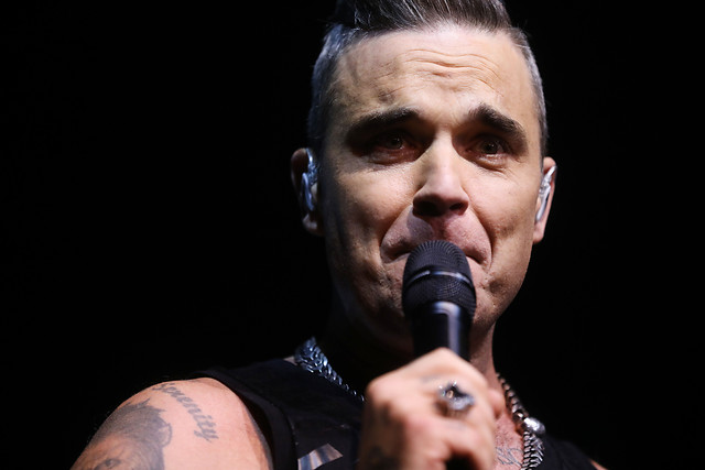 “Cualquiera que deje mensajes diciendo…”: Robbie Williams defendió su decisión de presentarse en Qatar 2022