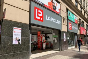 Sernac presenta demanda colectiva contra La Polar por venta de ropa falsificada