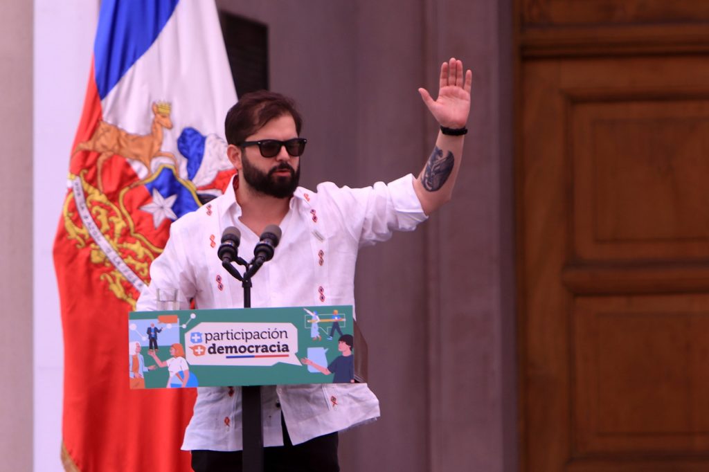 Presidente Boric por “Trenes para Chile”: “Los camioneros se encargan de recordarnos la importancia”