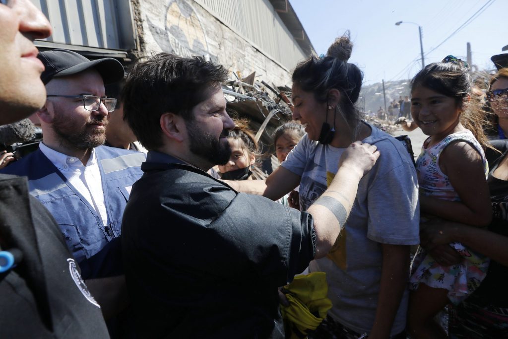 Presidente Boric envía afectuoso saludo de Navidad y recuerda: “Nuestro país ha pasado por un momento difícil en las últimas horas”