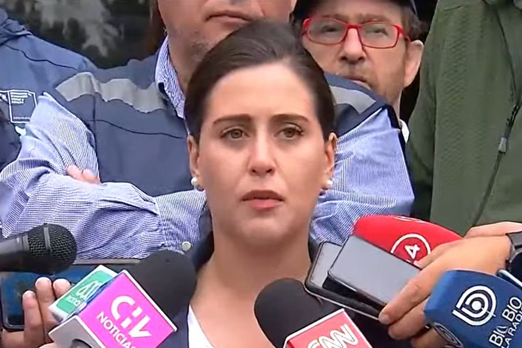 Alcaldesa Ripamonti a la prensa tras criticadas preguntas a damnificados: “Por favor, guardemos prudencia”