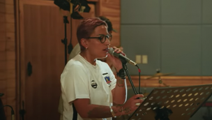 Ana Tijoux sorprende con nueva versión del himno de Colo-Colo