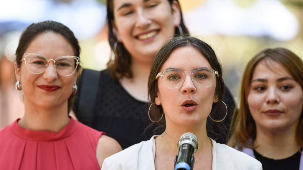 Ministra Vallejo defiende gestión de Irací Hassler: “Ha habido disposición para enfrentar problemas que son heredados”