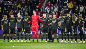 El emotivo minuto de silencio por Pelé en la previa del Valladolid-Real Madrid