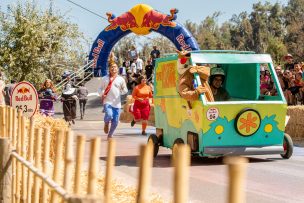 ¡Todo listo y preparado para el regreso de Red Bull Soapbox Race, la carrera de autos locos más divertida!