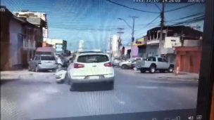 Delincuentes chocaron con un auto en Iquique: Venían de cometer un asalto