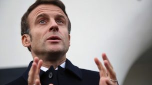 Francia: Emmanuel Macron llama a crear una 