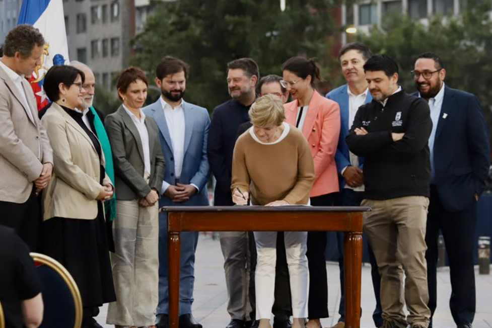 Evelyn Matthei pide al gobierno que “si algún día son oposición, sigan cuidando la ciudad”