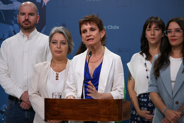 Ministra Tohá descartó más indultos y llamó a la oposición a no restarse de la mesa de seguridad: “Lo construido no se puede dilapidar”