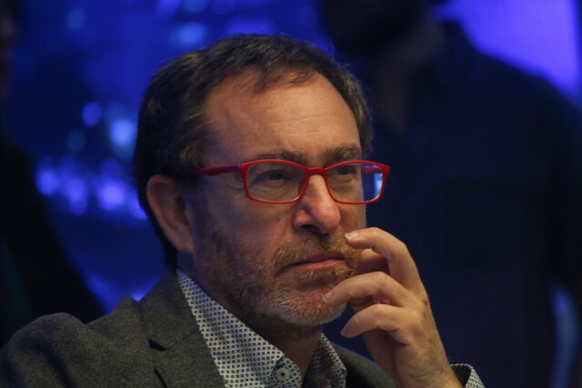 Ministro García afirmó que el incendio se “encuentra contenido”: “De momento no se estaría expandiendo”