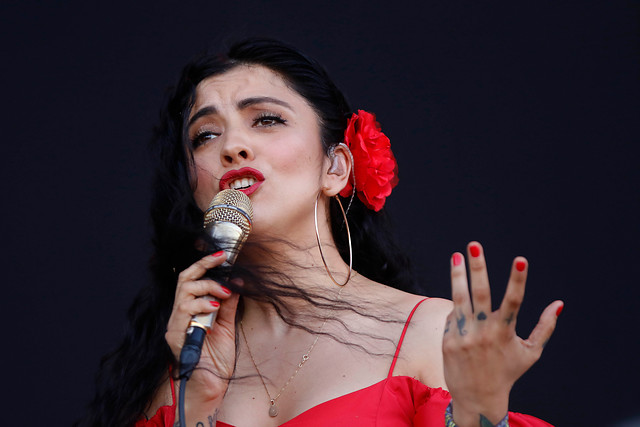 “Solo terminé octavo básico”: Mon Laferte reveló que le gustaría continuar sus estudios