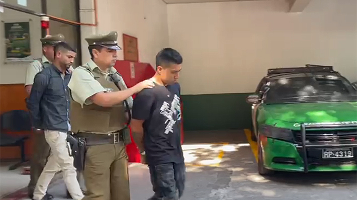 Detienen a “motochorros” que asaltaron a pareja que salía de un banco en Ñuñoa