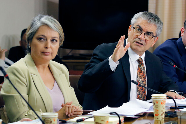 Gobierno logró un acuerdo con el sector público: Se reajustará el salario en un 12%