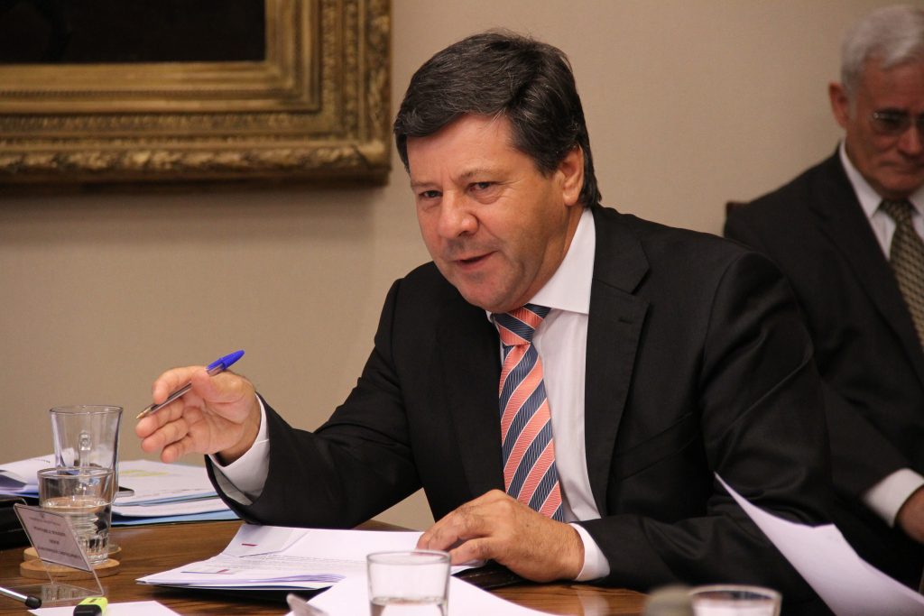 Senador Castro y acuerdo constituyente: “No representan el sentir de toda la ciudadanía ni de todos los senadores”