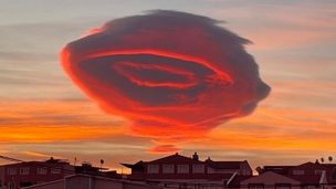 Extraña y gigante nube roja con forma de ojo inquietó a habitantes de Turquía