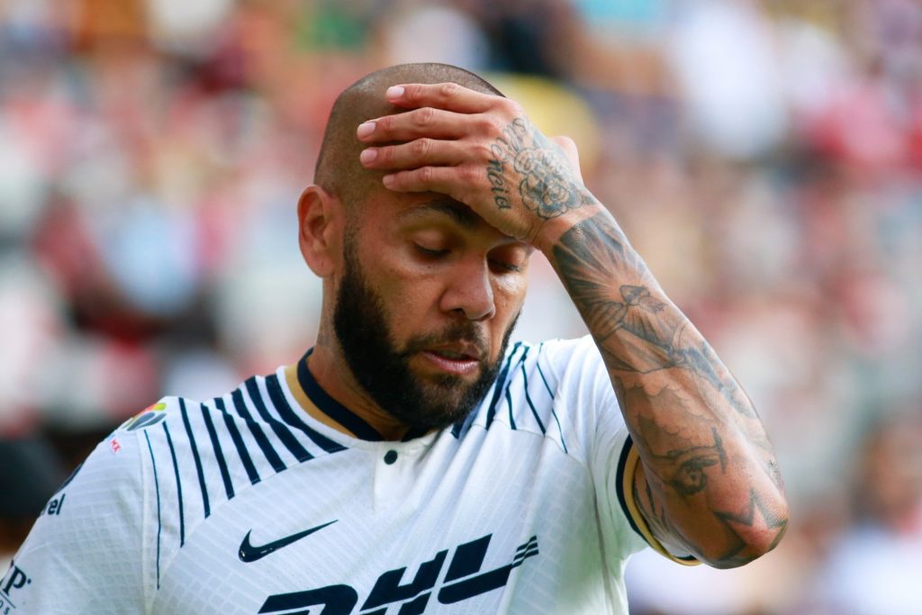 Testigo de ‘Caso Dani Alves’ acusa que el futbolista también se propasó con ella
