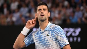 Va por el decacampeonato: Djokovic avanza a su décima final en el Australian Open