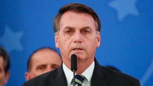 Hijos de Bolsonaro arremeten contra ex vicepresidente por críticas hacia su padre: 