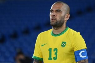 Fiscalía pide prisión preventiva sin fianza para Dani Alves por agresión sexual