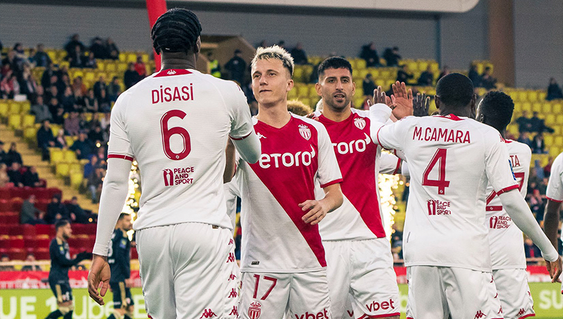 Mónaco golea a Ajaccio con Guillermo Maripán como titular