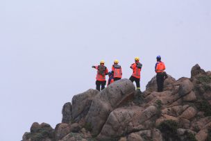 Continúa la búsqueda de padre y sus dos hijos arrastrados por corriente marina en playa de Pingueral