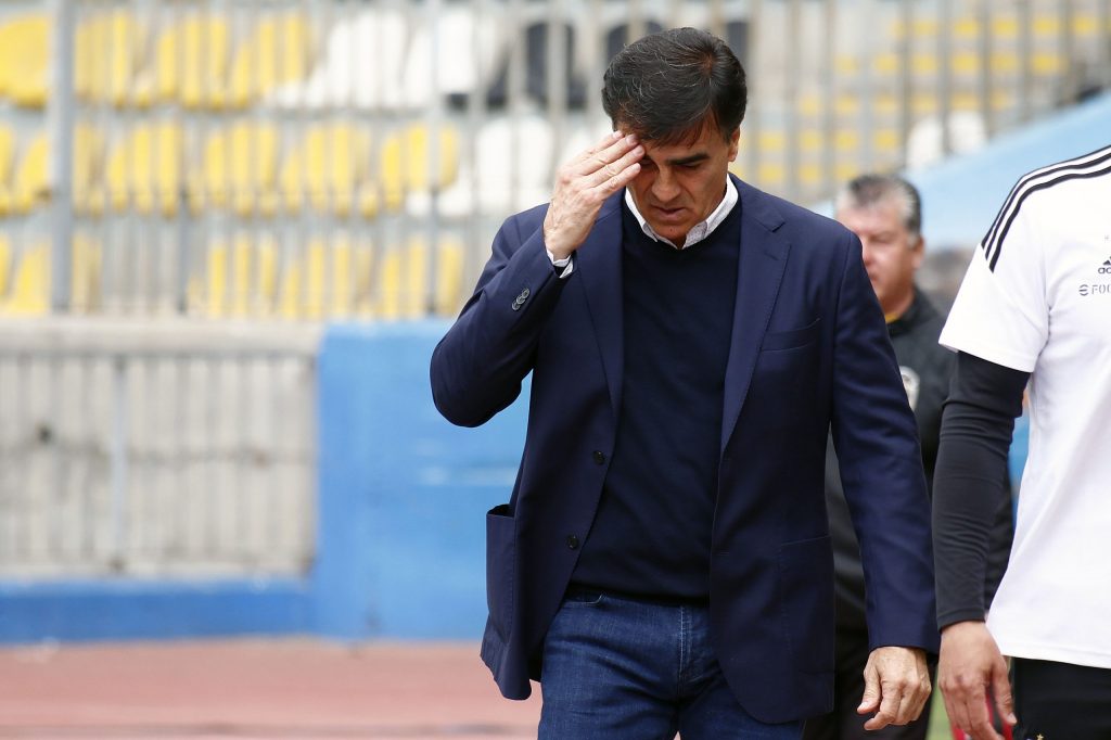 Cristián Caamaño: “¿Qué pasa en Colo-Colo? Lo que parecía una familia se desmoronó en un mes”