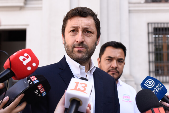 Diputado Coloma trata de “taimados” a parlamentarios del Partido Republicano