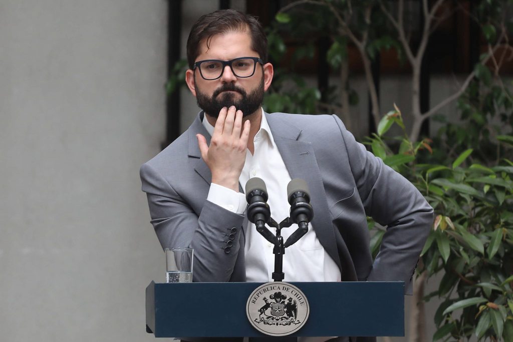 Cadem: Aprobación del Presidente Boric cayó a 25% por segunda vez