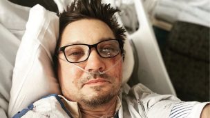 Autoridades detallan nuevos antecedentes del accidente de Jeremy Renner