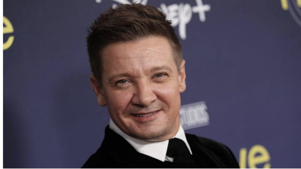 “SPA moment”: El primer baño de Jeremy Renner después del accidente