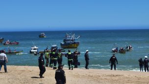 Encuentran cuerpo de niña que fue arrastrada por el mar en Pingueral: Su padre continúa desaparecido