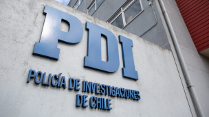 Dos funcionarios de la PDI fueron detenidos tras ser denunciados por violación en Colina