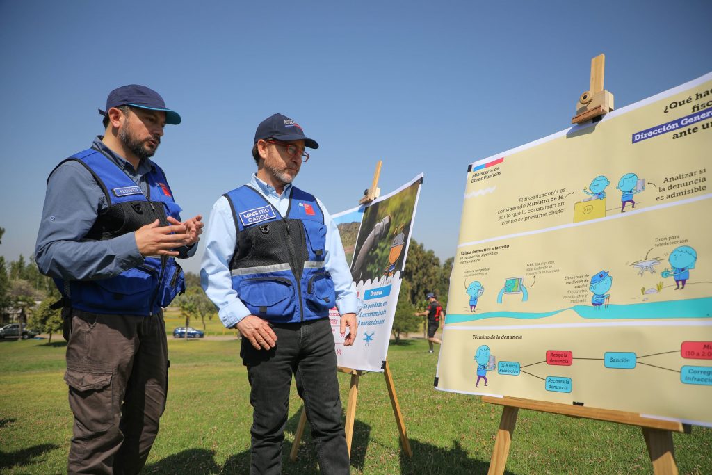Ministro García muestra nueva tecnología para combatir extracción ilegal de agua