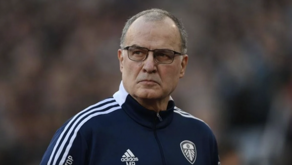 Marcelo Bielsa es el favorito para asumir en la banca del Everton