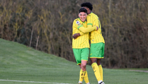 Marcelino Núñez se matriculó con un doblete en goleada del Norwich sub 21