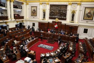 Congreso de Perú inhabilita por 10 años a un parlamentario acusado de violación