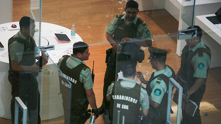 Carabineros respalda a Monsalve tras robo en mall: “No estaban cumpliendo con la dotación de guardias”