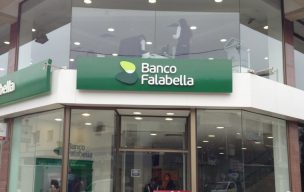Usuarios de Banco Falabella denuncian intermitencias y fallas en el servicio