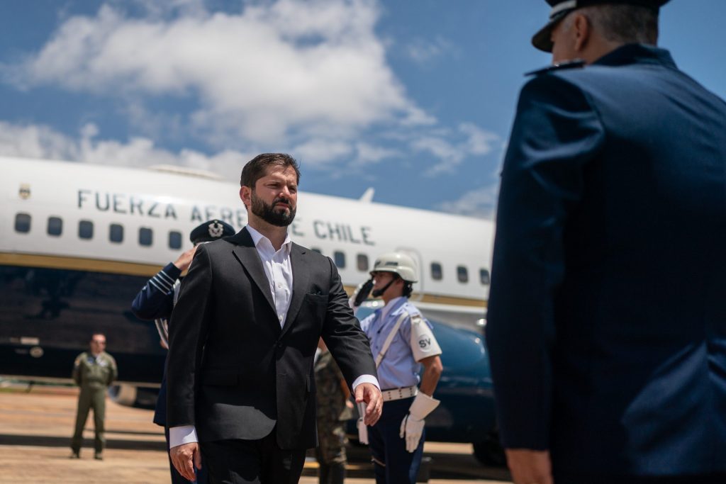 Presidente Boric envió mensaje a  Lula previo a cambio de mando: “Ya estamos aquí compañero”