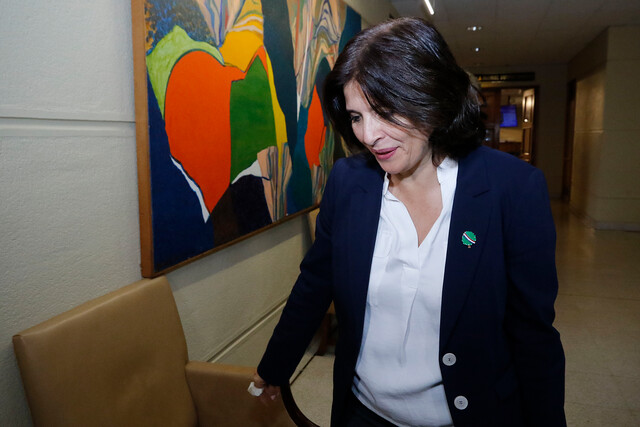 Ministra Ríos y candidatura de Ángel Valencia: “El país necesita que la tercera sea la vencida”