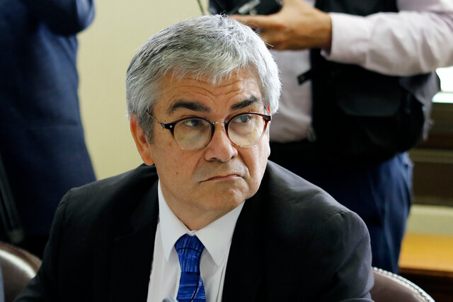 Ministro Marcel mantendrá el IVA a los servicios: “No podemos estar improvisando en base a reclamos”
