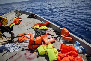 Naufragio en la costa de Italia deja al menos 62 muertos y mas de 100 desaparecidos