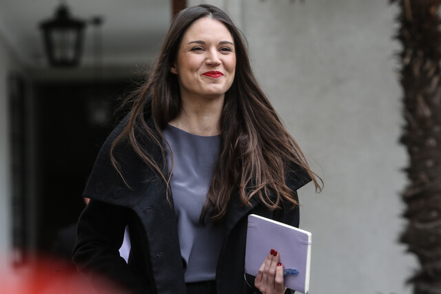 Irina Karamanos y la “campaña del terror”: “La amenaza de que te van a quitar lo que tienes, es, por ejemplo, lo que generó éxito del Rechazo”