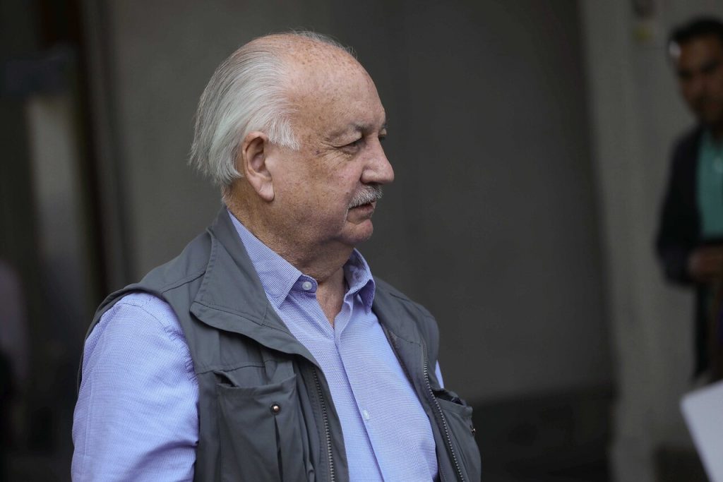 Guillermo Teillier se encuentra hospitalizado en la Unidad de Cuidados Intermedios: “Su condición es estable”