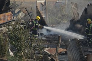 Senapred llama a evacuar sectores de Tomé en el Biobío por incendios forestales