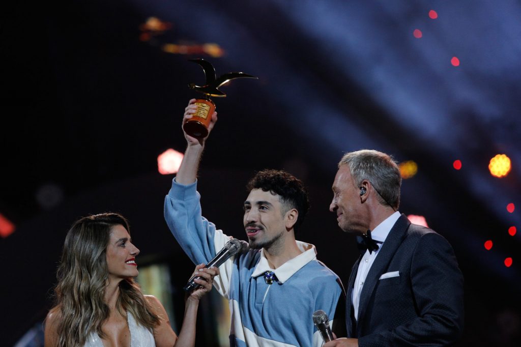 “Es un sueño”: Hasta gaviota de oro ganó Diego Urrutia en su debut festivalero