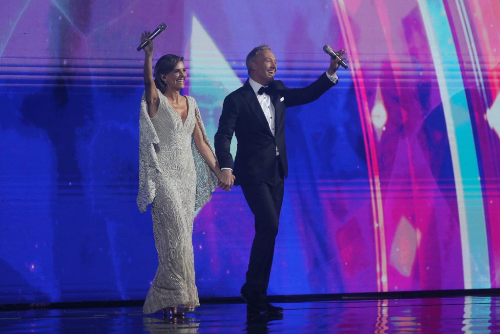 “¿Preparados para bailar?”: Con una amplia ovación comienza la cuarta noche del Festival